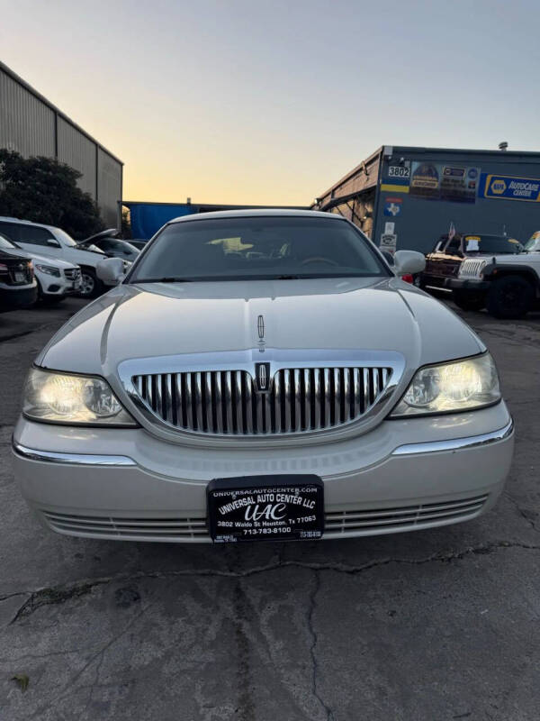 2004 Lincoln Town Car Ultimate