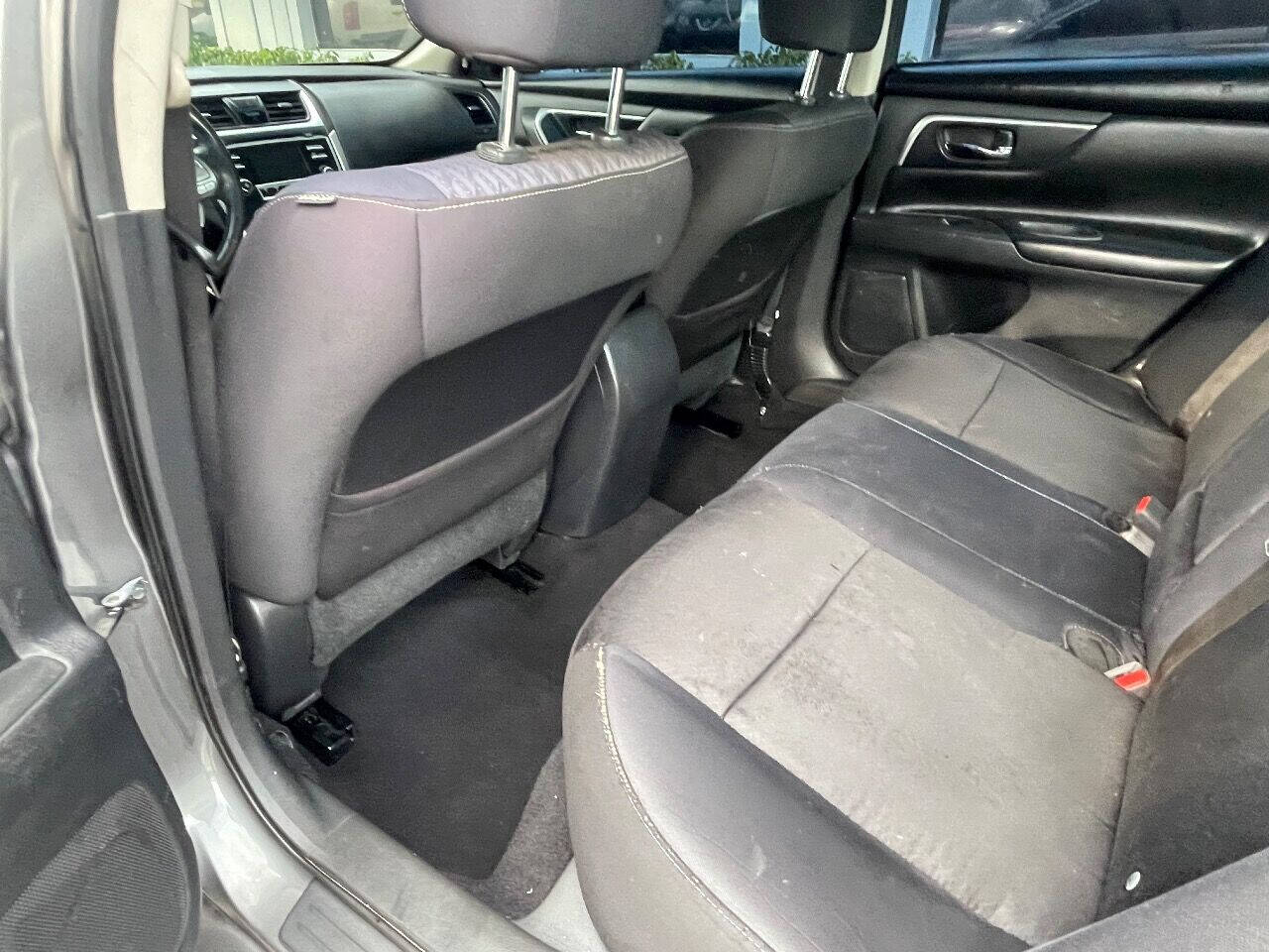 2017 Nissan Altima Sedan - $11,900