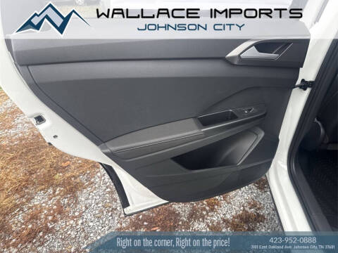 2026 Volkswagen Taos SE Black 4Motion