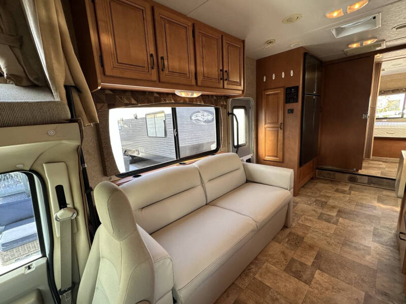 2013 Forest River SUNSEEKER 3050S