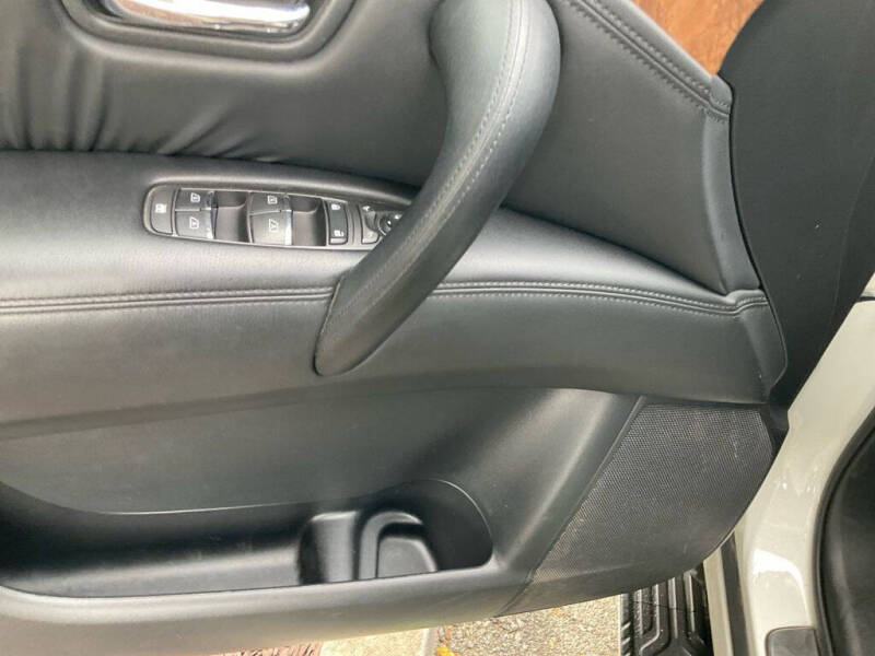 2022 Nissan Armada SL