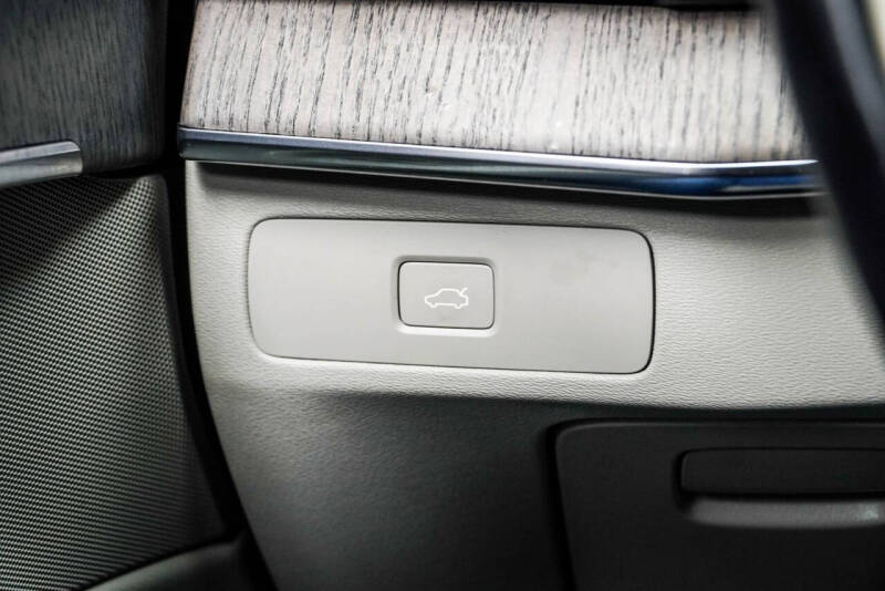 2023 Volvo XC90 B6 Plus Bright Theme 7P