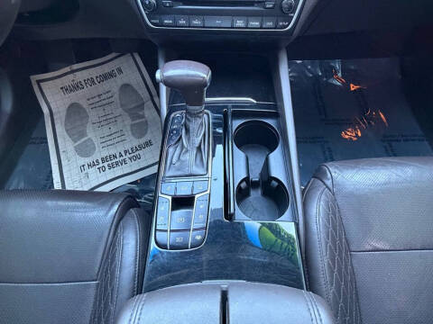 2017 Kia Cadenza Premium