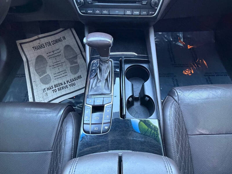 2017 Kia Cadenza Premium