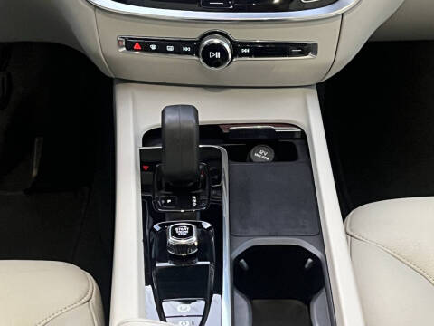 2022 Volvo S60 B5 Momentum