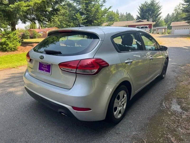 2017 Kia Forte5 LX