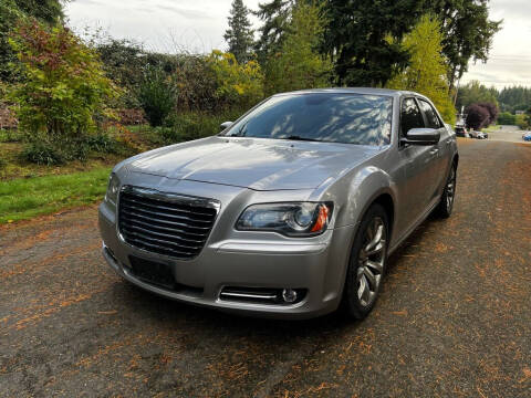 2014 Chrysler 300 for sale at Venture Auto Sales in Puyallup WA