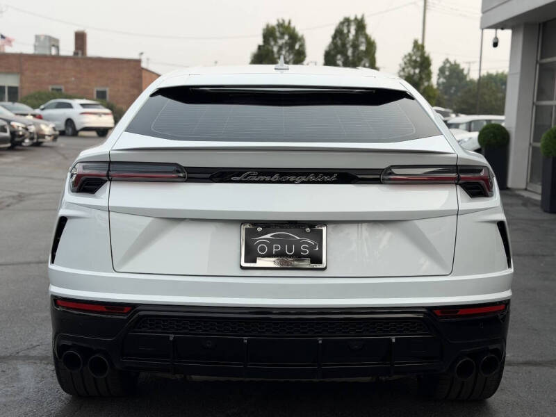 2022 Lamborghini Urus