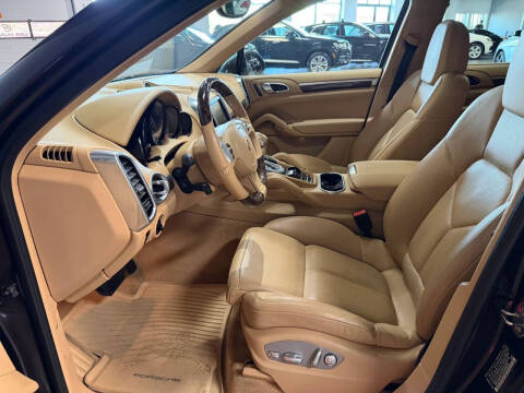 2014 Porsche Cayenne Platinum