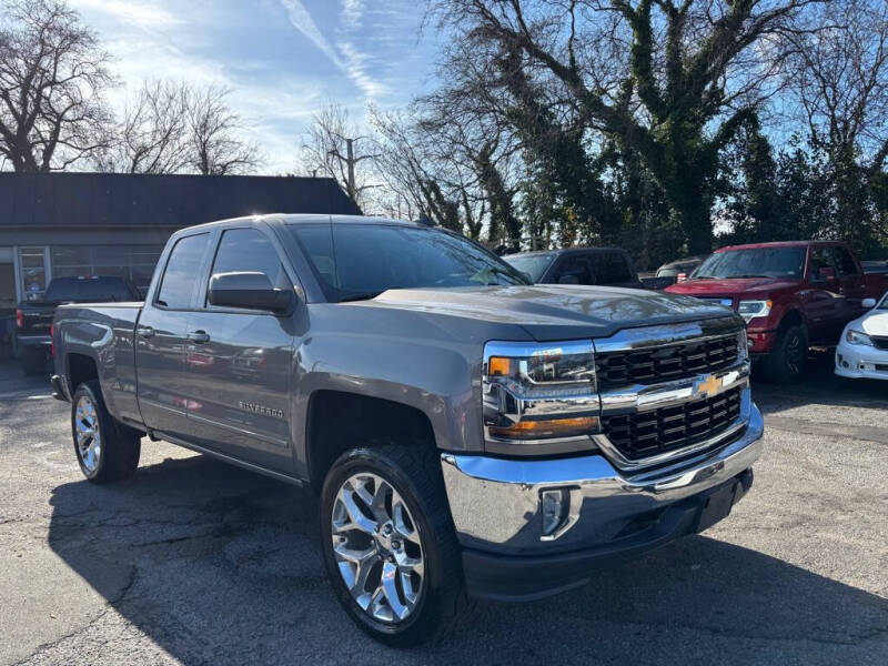 2017 Chevrolet Silverado 1500 LT photo 7