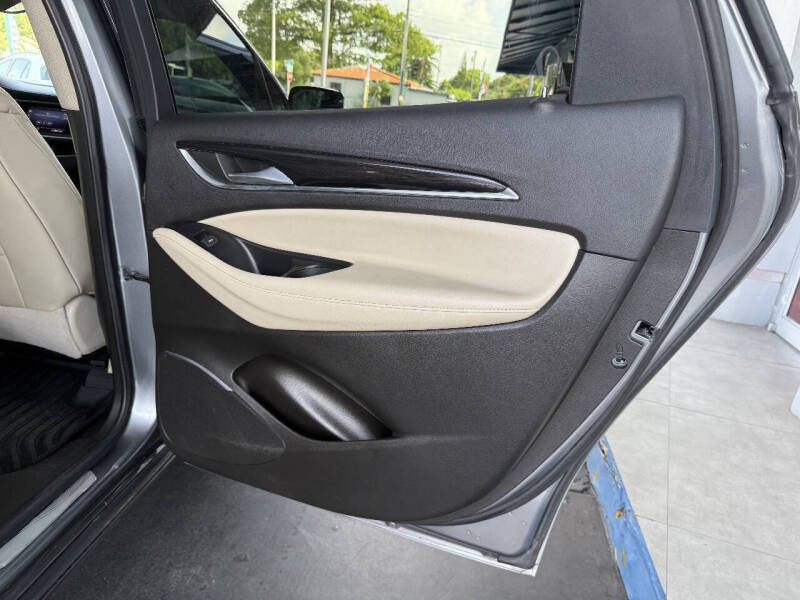 2021 Buick Enclave Essence