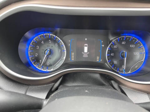 2017 Chrysler Pacifica Touring-L