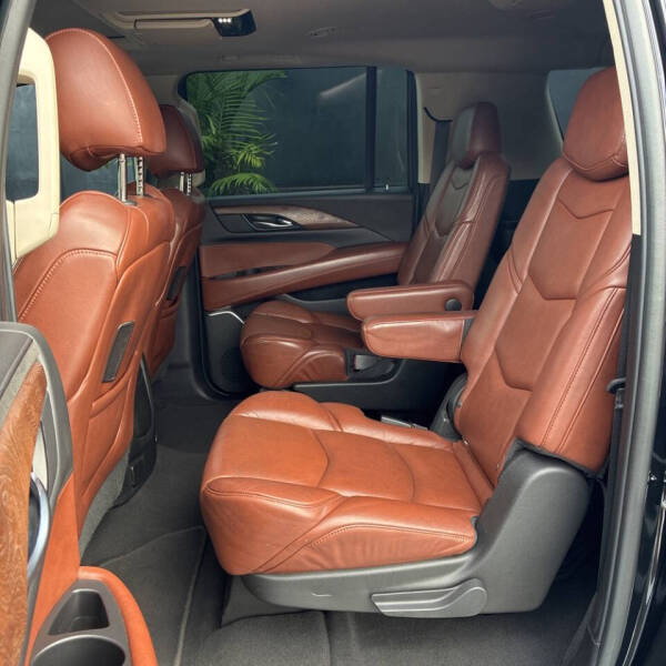 2019 Cadillac Escalade ESV Premium Luxury
