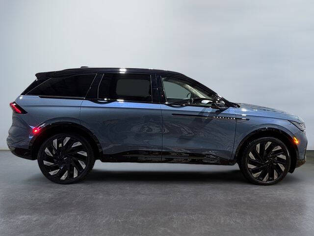 2025 Lincoln Nautilus Reserve