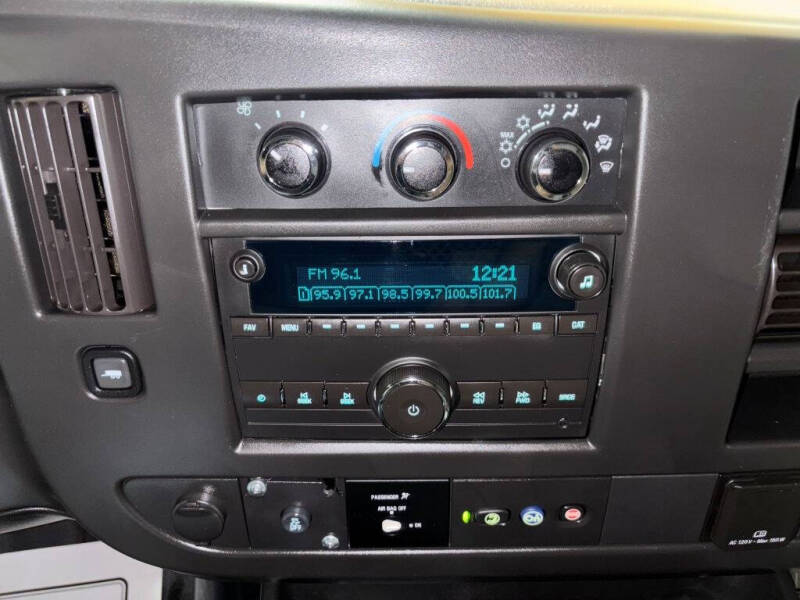 2017 Chevrolet Express 2500