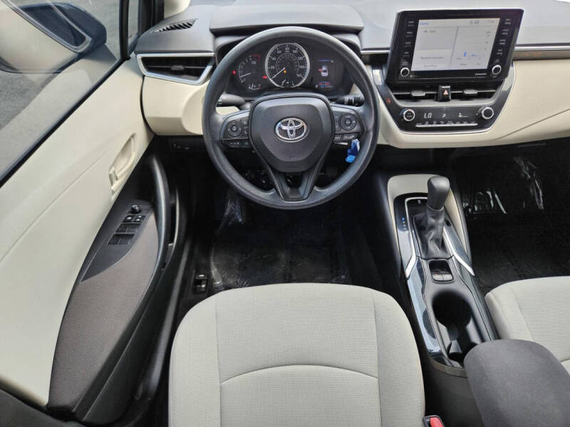 2022 Toyota Corolla LE