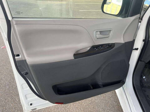 2020 Toyota Sienna L 7-Passenger