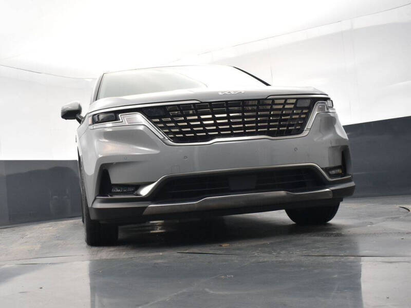2023 Kia Carnival SX