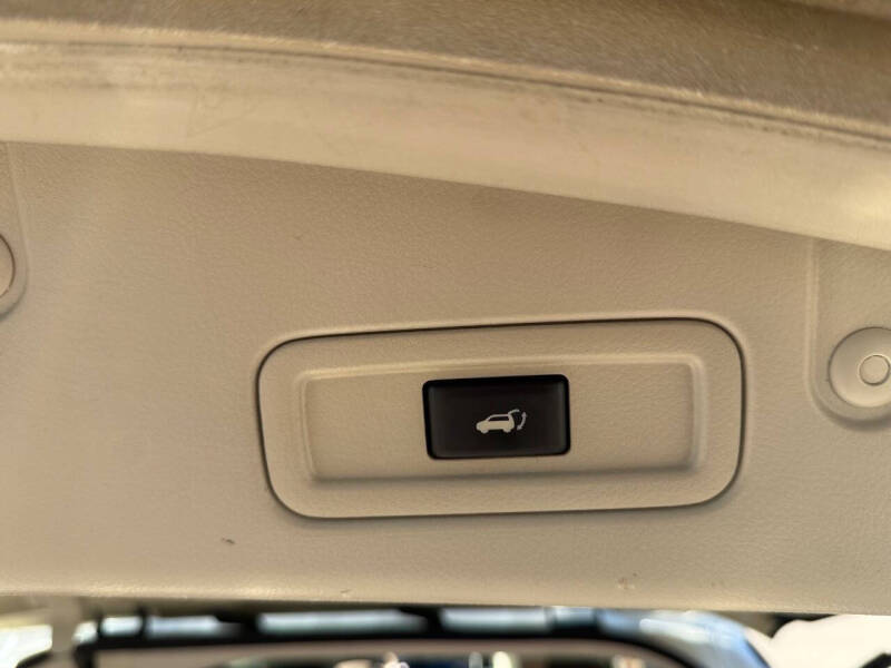 2011 Nissan Murano LE