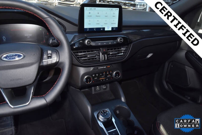 2025 Ford Escape ST-Line Select