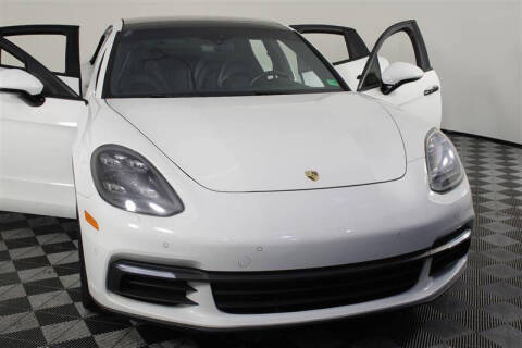 2017 Porsche Panamera