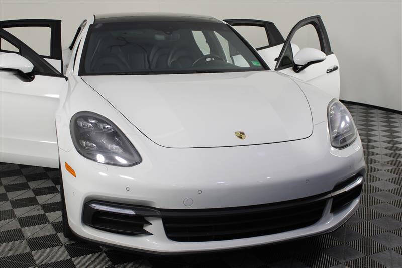 2017 Porsche Panamera