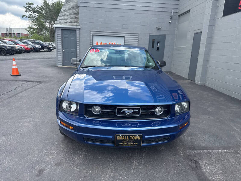 2006 Ford Mustang V6 Standard