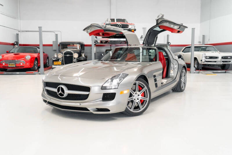 2012 Mercedes-Benz SLS AMG null photo 2