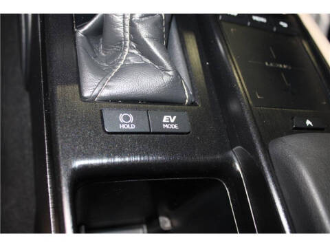 2021 Lexus ES 300h Luxury