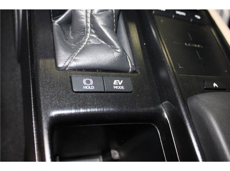 2021 Lexus ES 300h Luxury