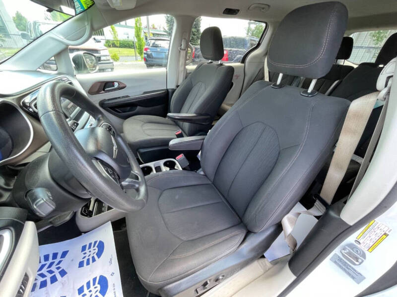 2018 Chrysler Pacifica LX