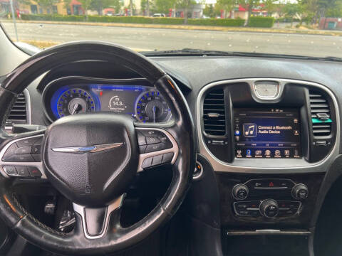 2016 Chrysler 300 C