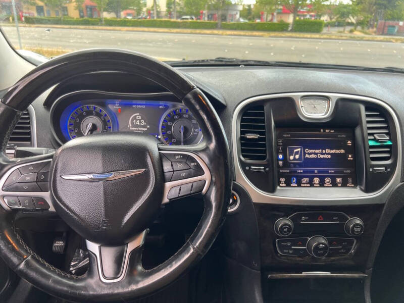 2016 Chrysler 300 C