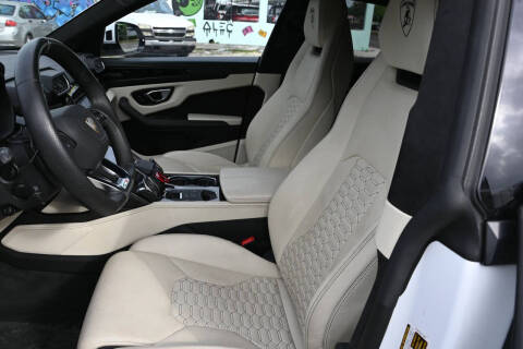 2022 Lamborghini Urus