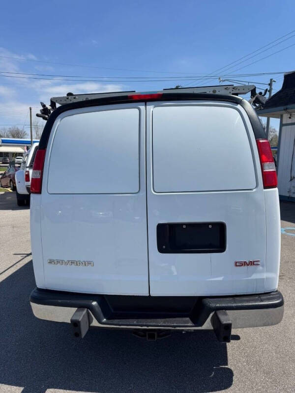 2017 GMC Savana 2500