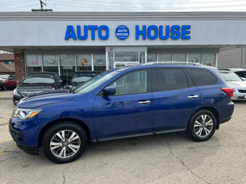 2017 Nissan Pathfinder for sale at Auto House Motors - Downers Grove in Downers Grove IL