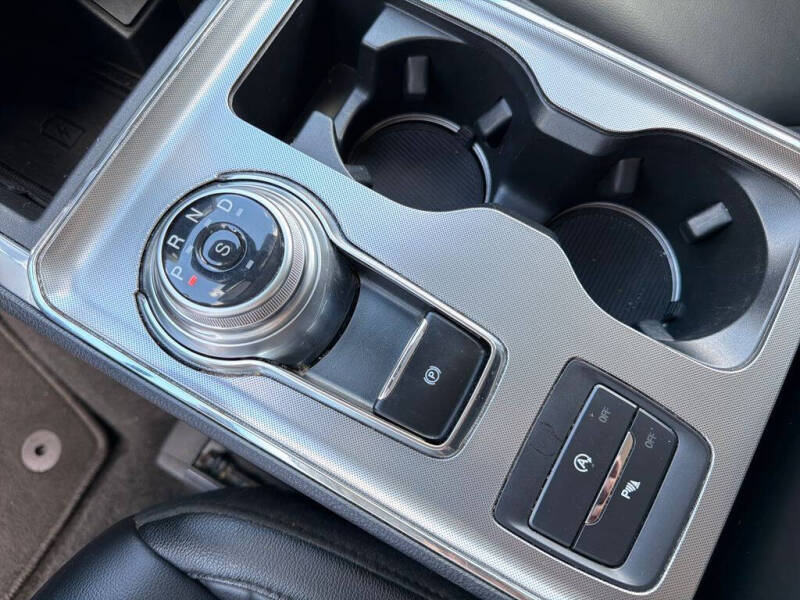 2024 Ford Edge Titanium