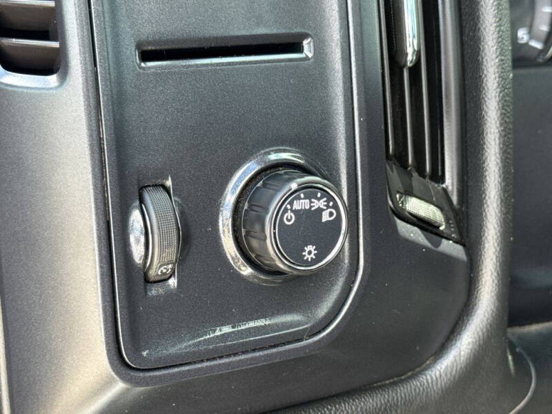 2022 Chevrolet Silverado 5500HD