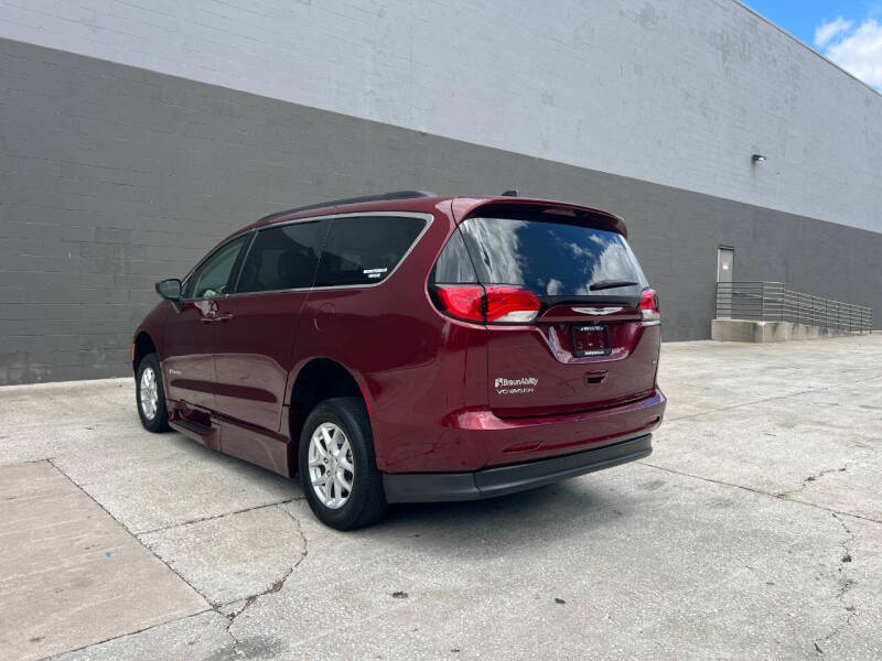2021 Chrysler Voyager LXi