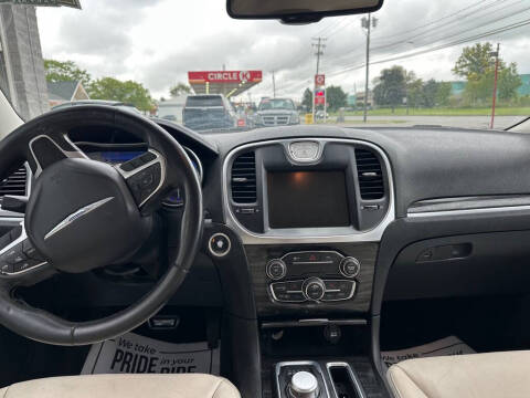 2016 Chrysler 300 Limited