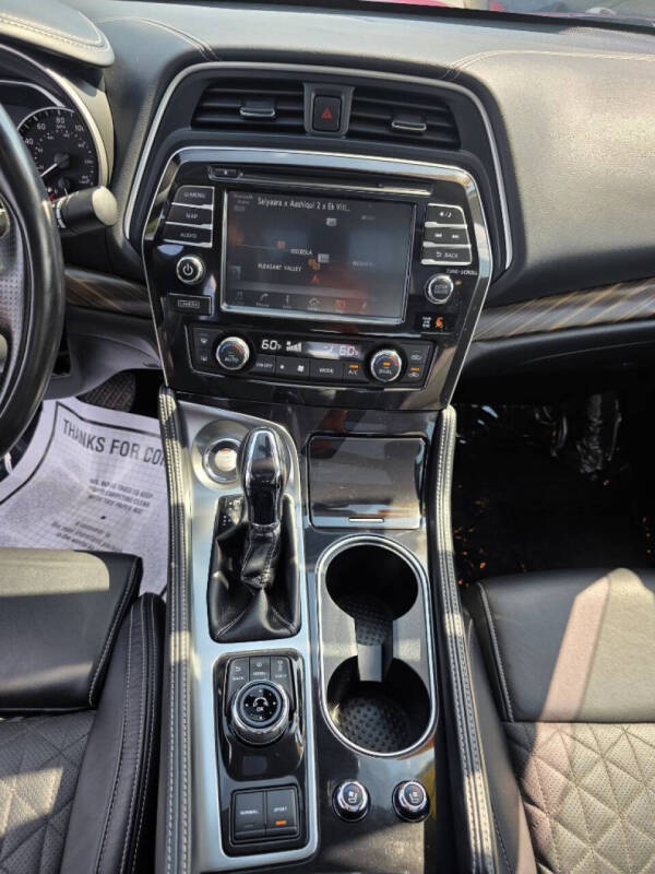 2017 Nissan Maxima Platinum