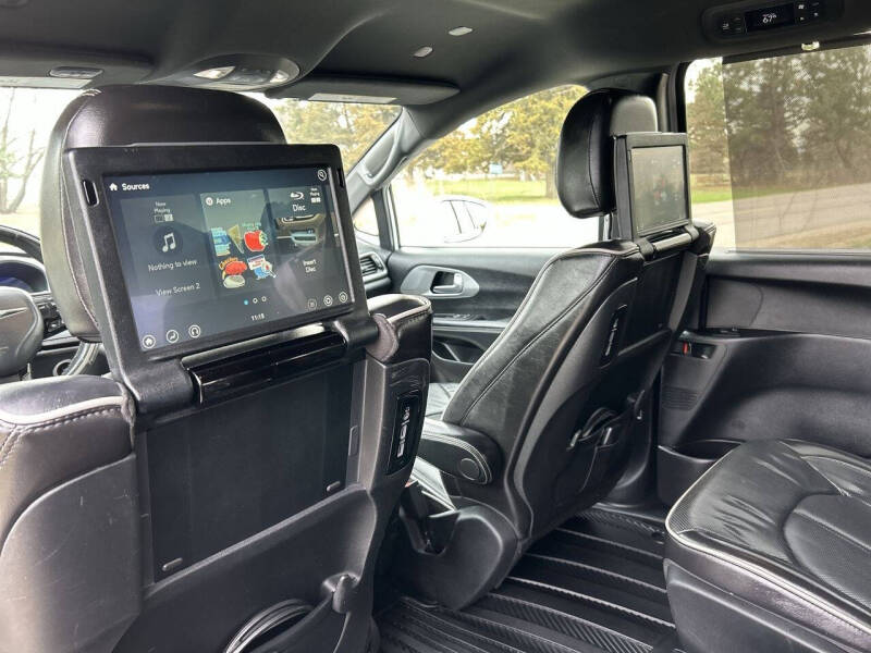 2020 Chrysler Pacifica Hybrid Limited