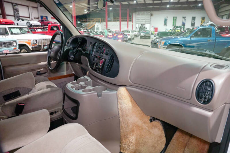 2002 Ford E-Series E-150