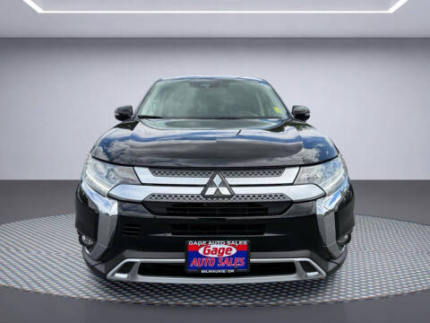 2020 Mitsubishi Outlander SE