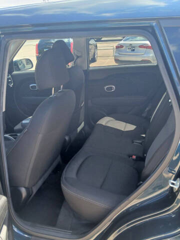 2017 Kia Soul +