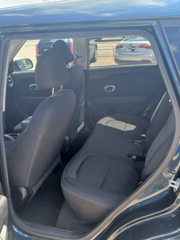2017 Kia Soul +
