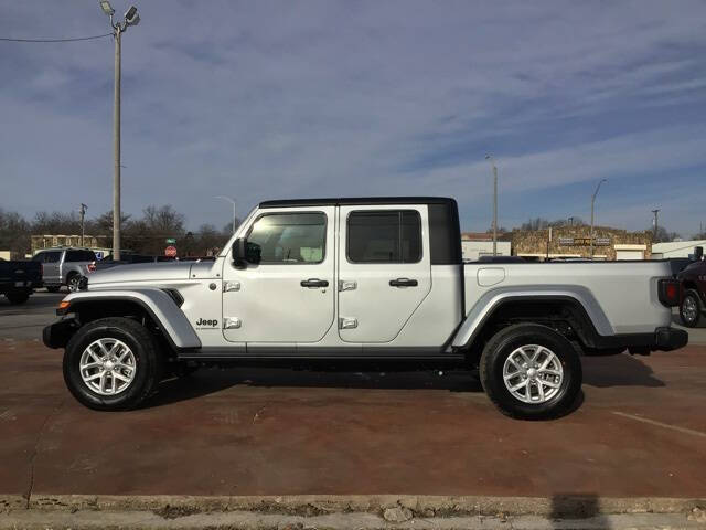 Used 2023 Jeep Gladiator Sport S with VIN 1C6JJTAM0PL562243 for sale in Vinita, OK