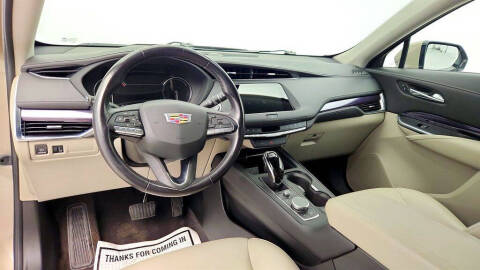 2022 Cadillac XT4 Luxury