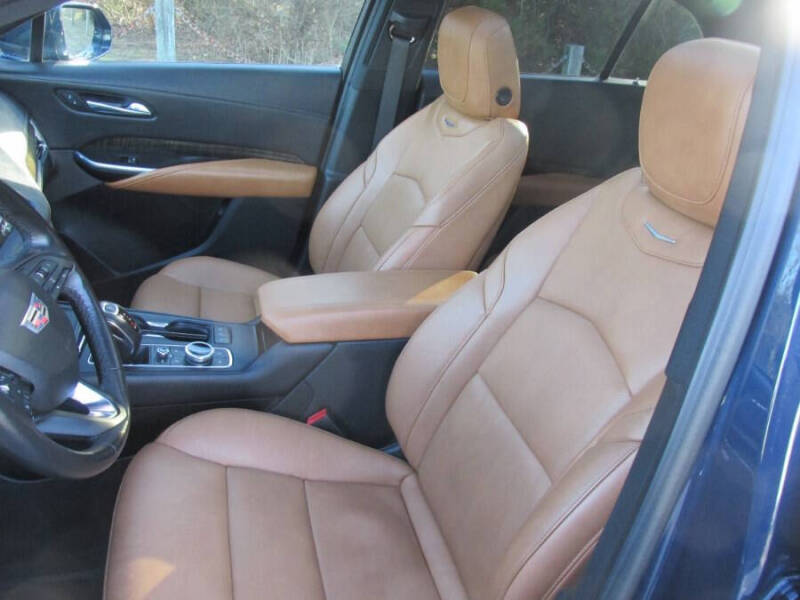 2019 Cadillac XT4 Premium Luxury