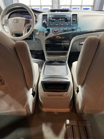 2012 Toyota Sienna